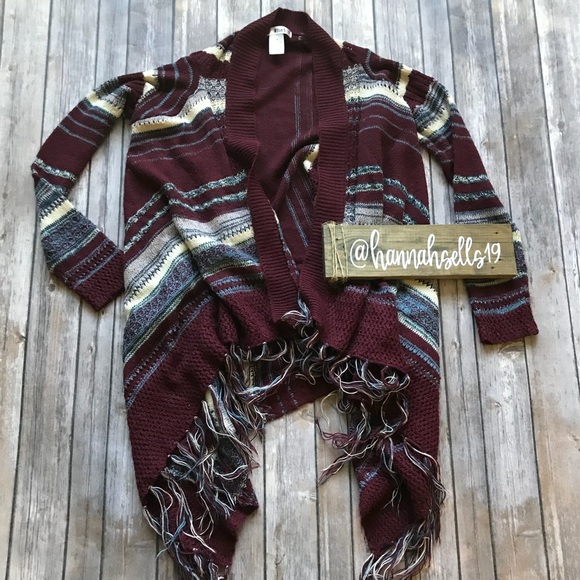 Say What? Sweaters - 🌸 Say What? Fringed Sweater Kimono Size Small